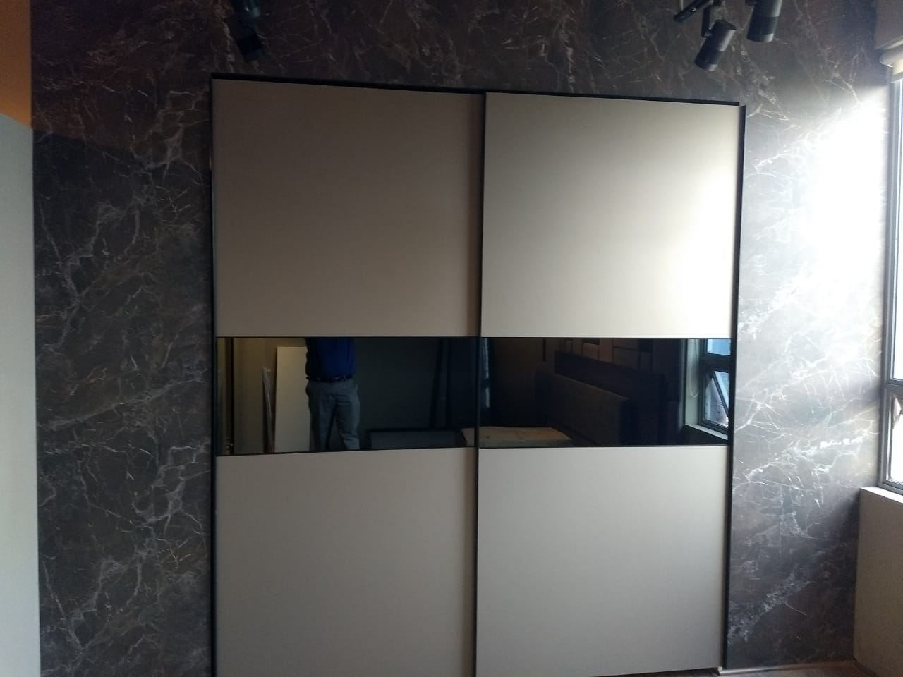 price-of-lacquer-glass-wardrobe-in-delhi-new-delhi-india-best-sliding-hinged-walk-in-glass-lacquer-designs-in-delhi-india